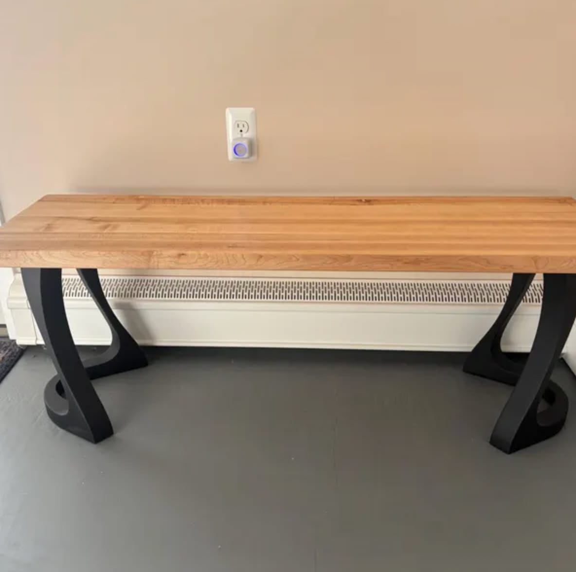 Customer photo review of Bench Legs 117/130 Uzar 16" H for Live Edge Table Top, DIY Projects