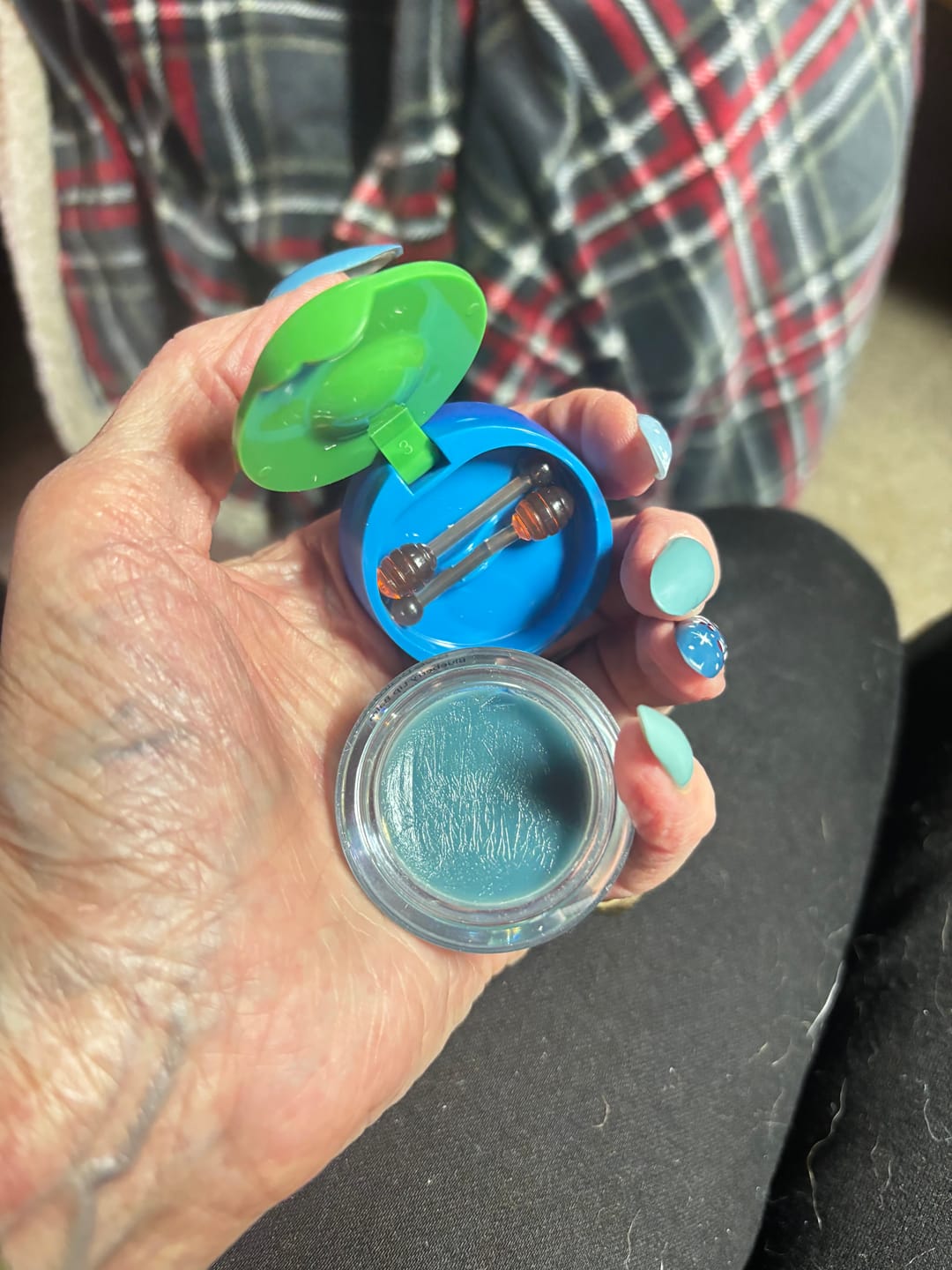 Customer photo review of Blueberry Bee Balm