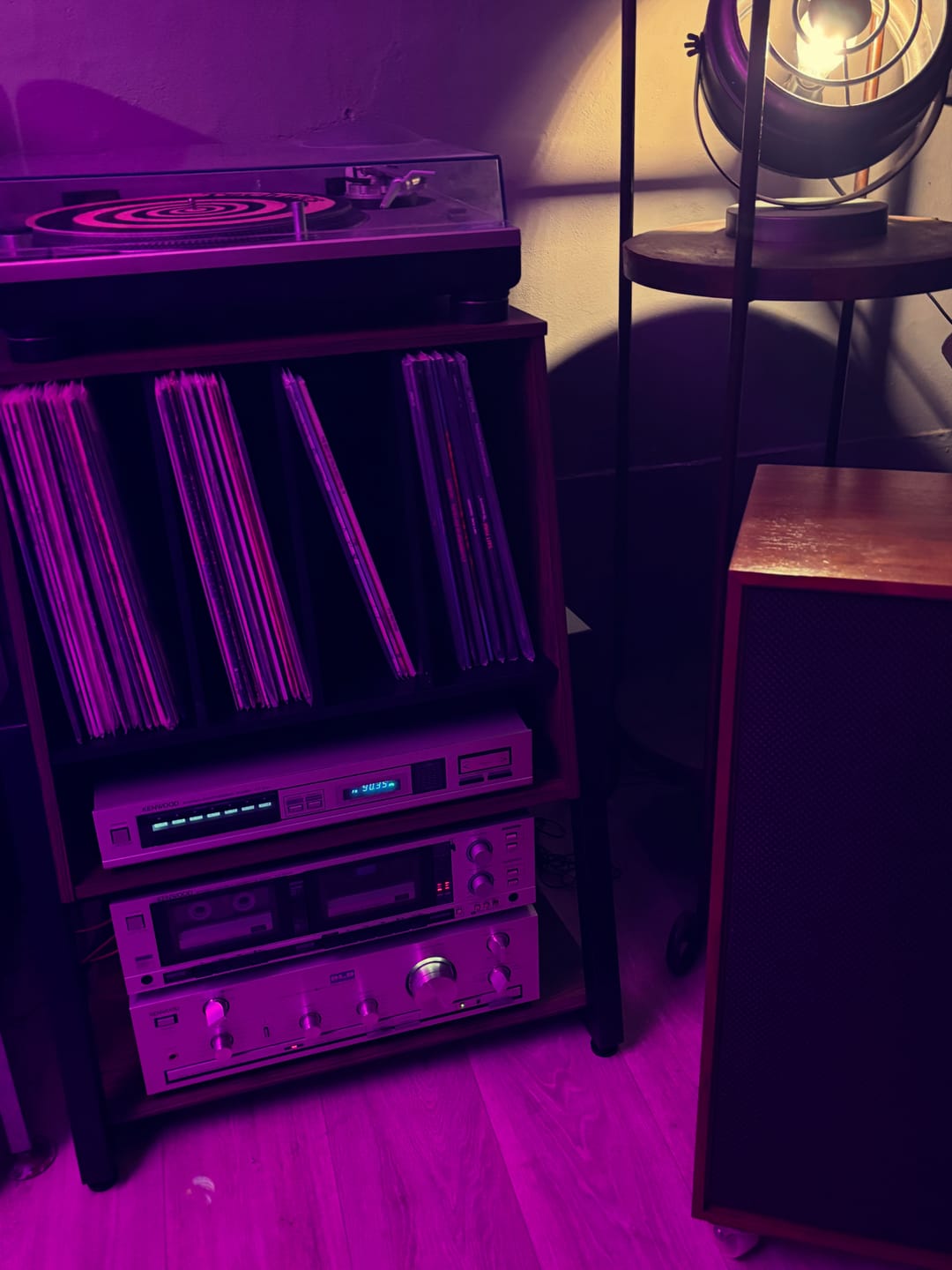 Customer photo review of Eiffel RS05 Record Player Stand