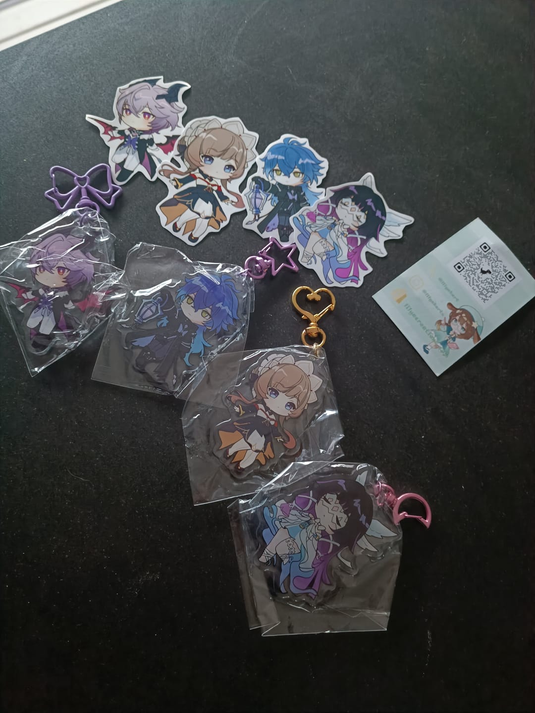 Customer photo review of Nodkrai - Genshin Impact Keychain