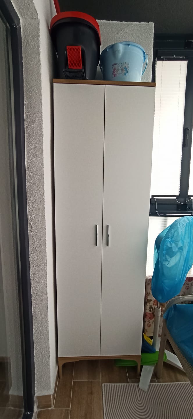 Customer photo review of Rani JE102 Çok Amaçlı Dolap 2 Kapaklı 7 Raflı Banyo Kiler Mutfak Dolabı Sepet Ceviz - Beyaz