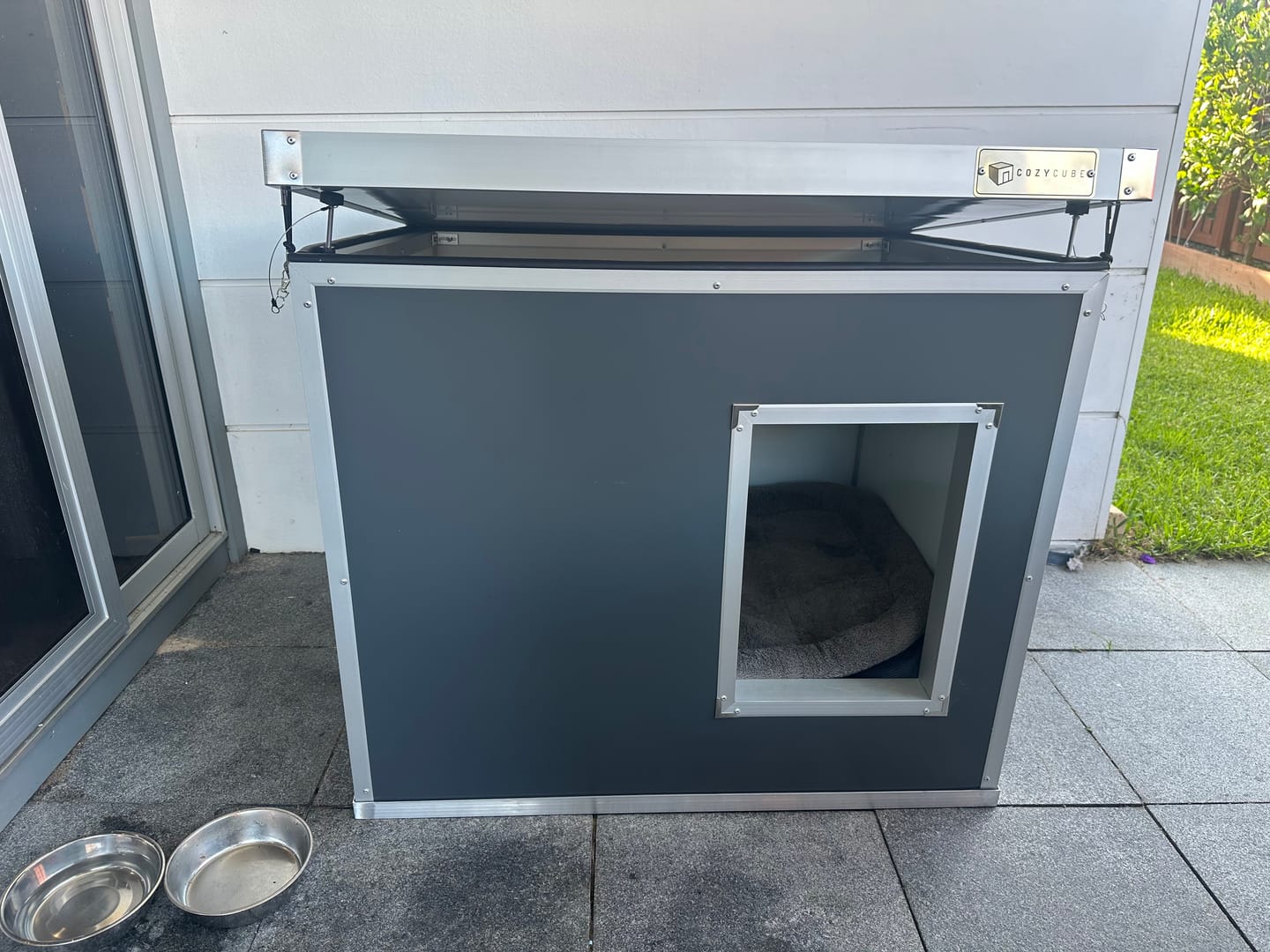 Customer photo review of CozyCube Coldroom Panel Insulated Dog House