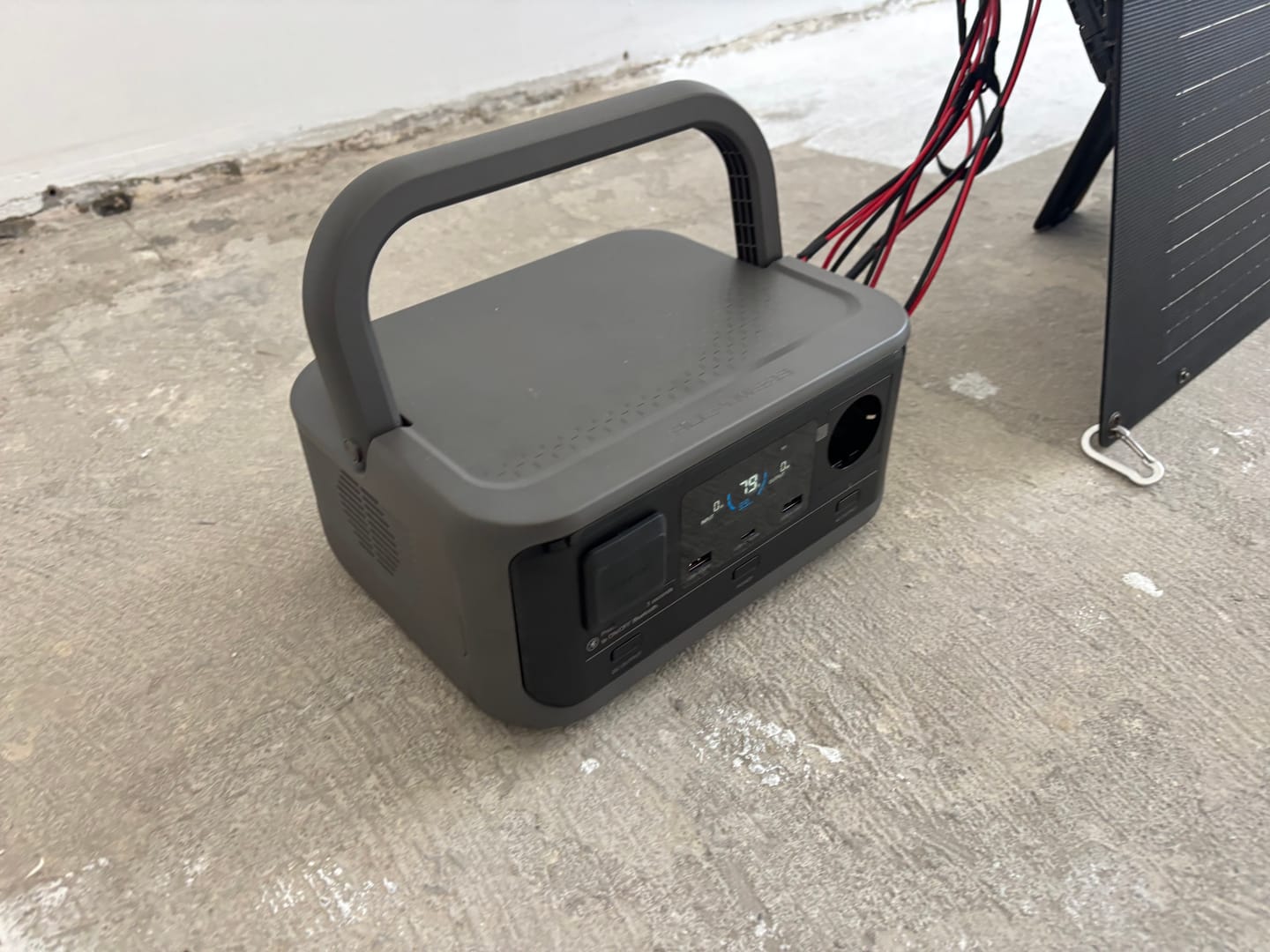 Customer photo review of ALLPOWERS VOLIX P300 Portable Power Station 300W 256Wh