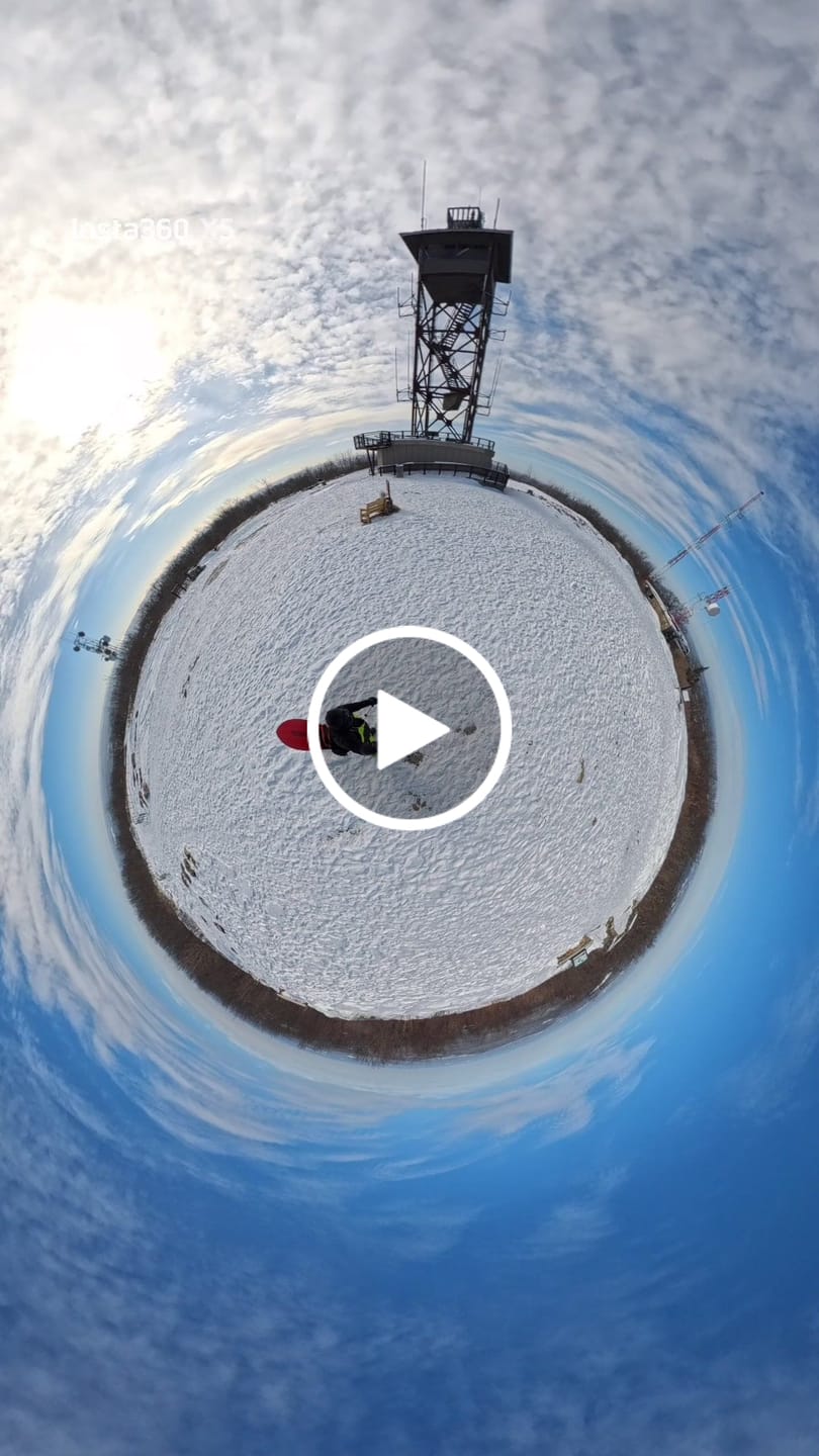 Customer video review of The Valorie Snow Goggle - Photochromic Green Lens