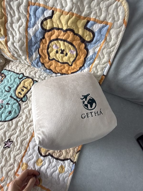 Customer photo review of Getha First Class Travel Latex Pillow