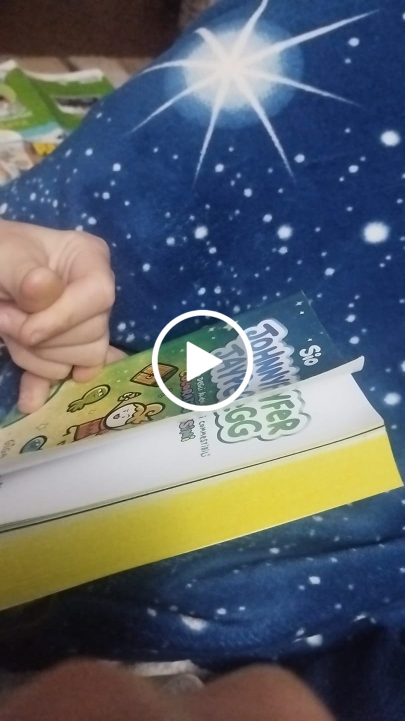 Customer video review of Johnnyfer Jaypegg e il tesoro degli alieni commestibili coloratissimi!