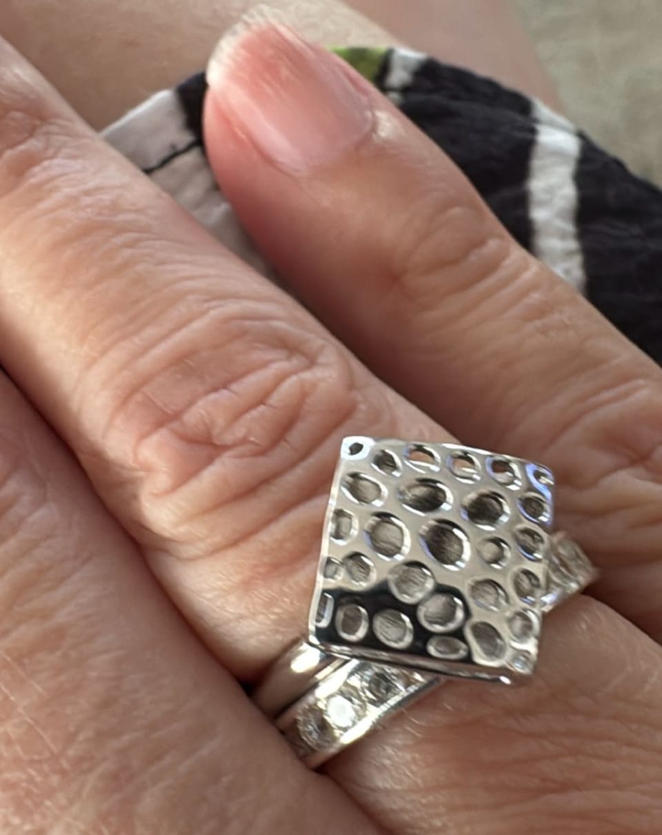 Customer photo review of Lattice Pebble Ring