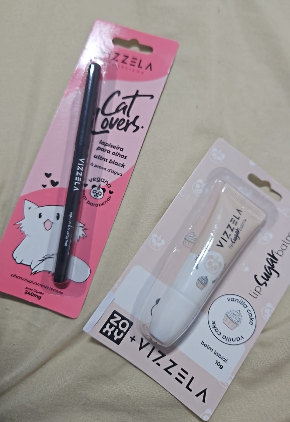 Customer photo review of Lapiseira para Olhos Preta - Cat Lovers - Vizzela