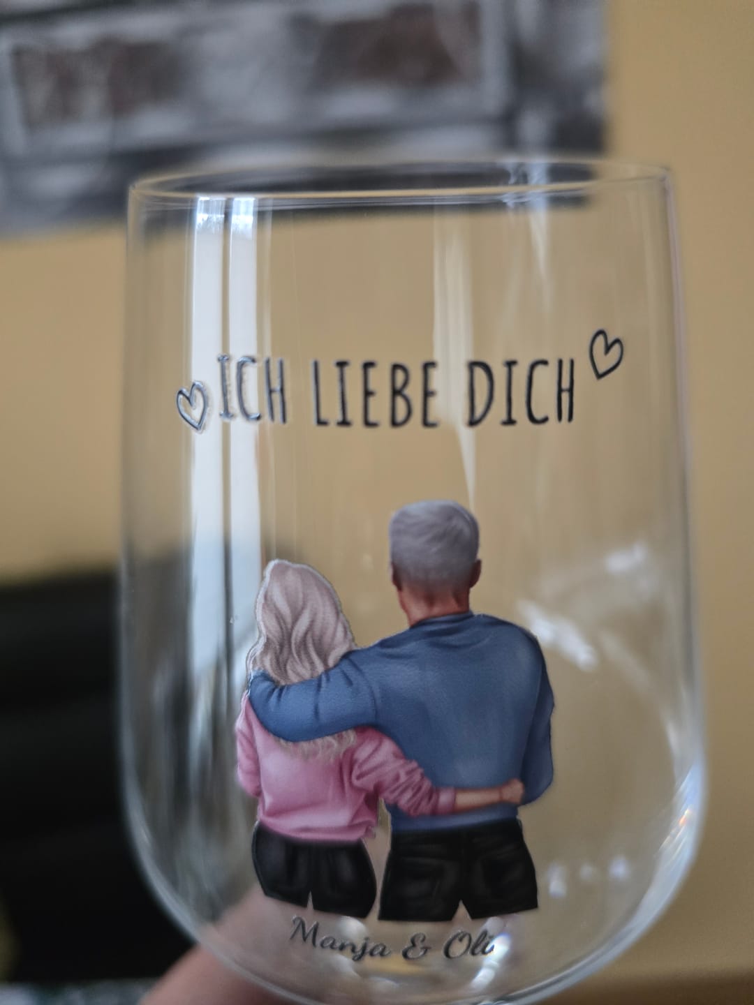 Customer photo review of Jeden Tag - Personalisiertes Weinglas für Paare zum Valentinstag