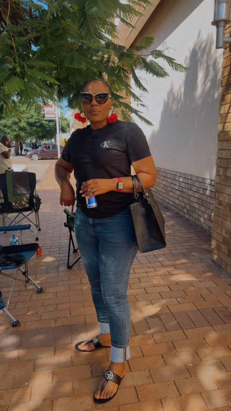 Customer photo review of The Carryall Icon Tote