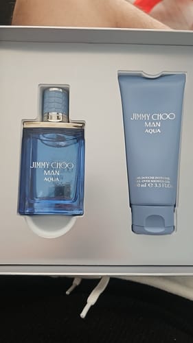 Customer photo review of Jimmy Choo Man Aqua Gift Set for Men 2pc | Fresh Aquatic Cologne with EDT & Shower Gel