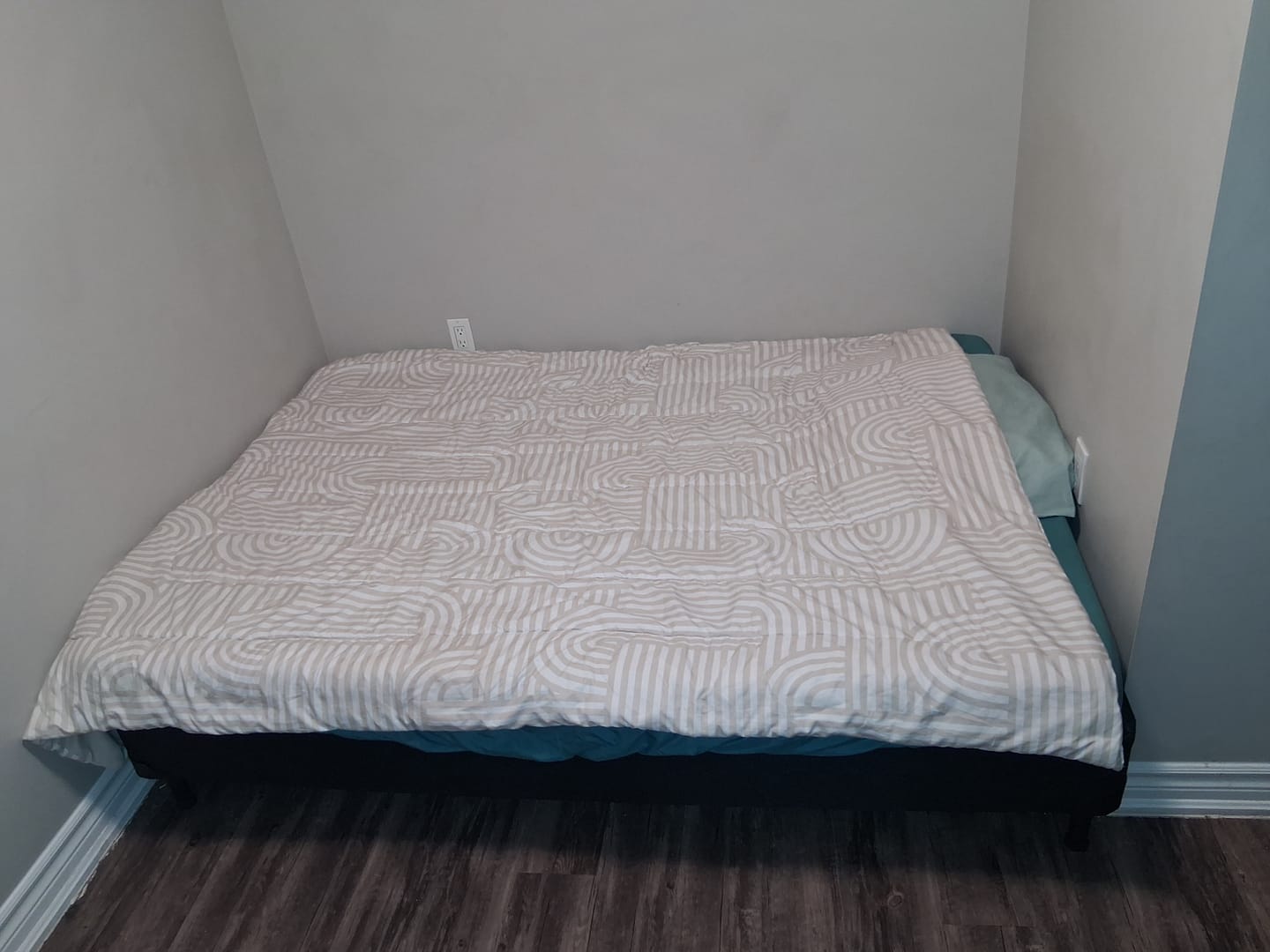 Customer photo review of RFT-2025-213 - DOUBLE BED SET - INCL MATTRESS, BOXSPRING, PROTECTOR, BED LEGS, DELIVERY, SETUP