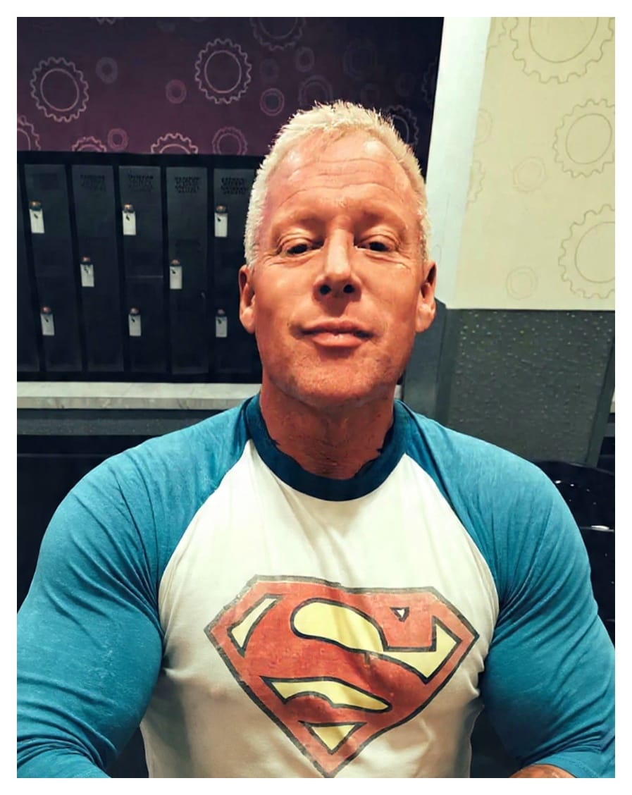 Customer photo review of 8072 - Superman 3/4 Raglan Shirts