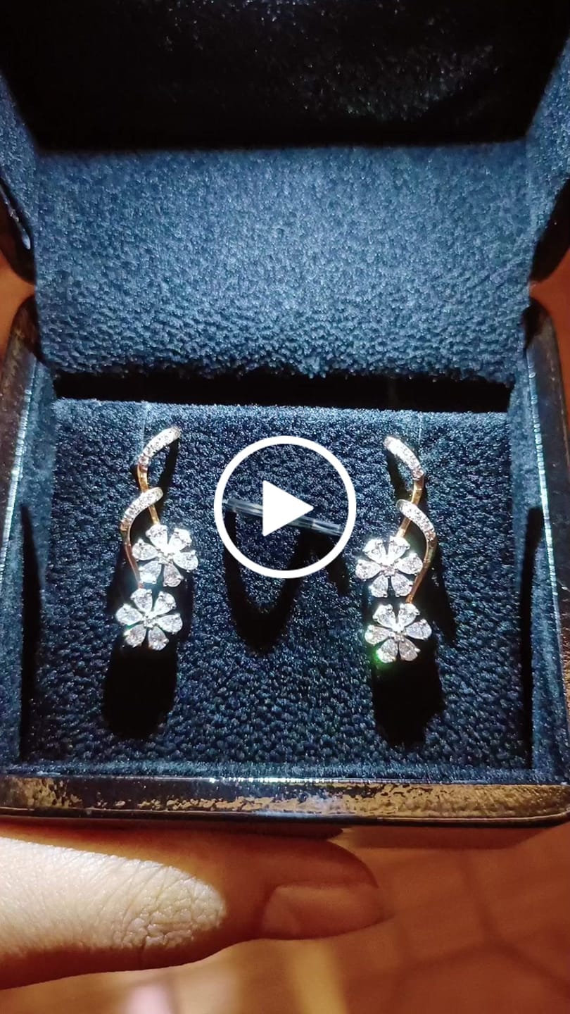 Customer video review of Infinite Glow Lab Diamond Earring
