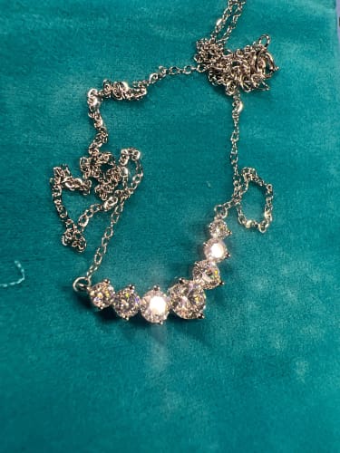 Customer photo review of Moissanite Necklace for Woman Wedding Fine Jewely with Certificates 925 Sterling Sliver Plated 18k White Gold Necklace