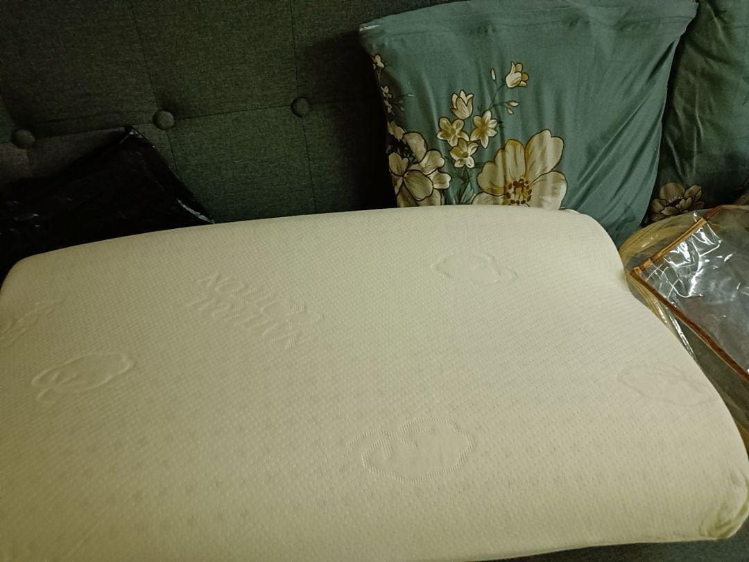 Customer photo review of Getha Contour Latex Pillow (Cotton Fabric / Tencel Fabric)