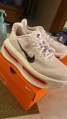 Customer photo review of Nike Vomero Premium
