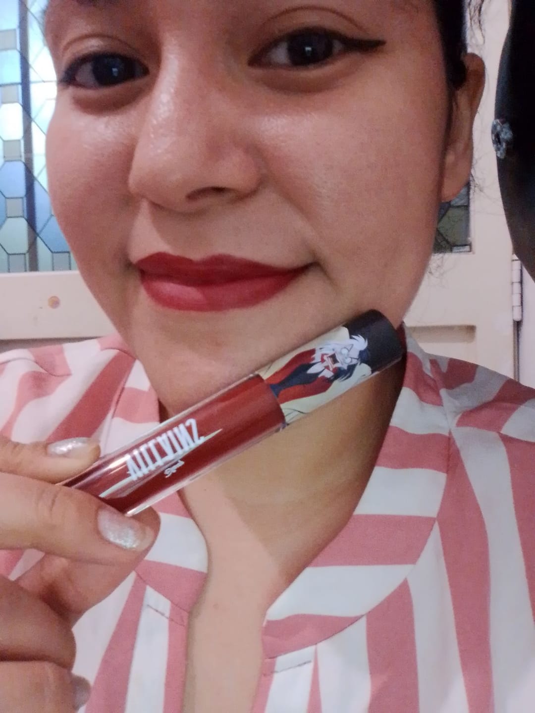 Customer photo review of Labial Líquido Mate Cruella