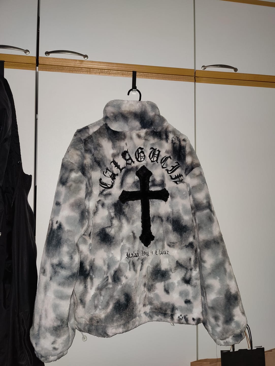 Customer photo review of Heavy-Duty Faux Lambswool Tie-Dye Urban Jacket - 1558