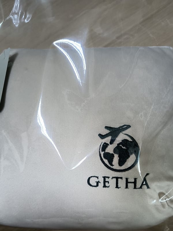 Customer photo review of Getha First Class Travel Latex Pillow