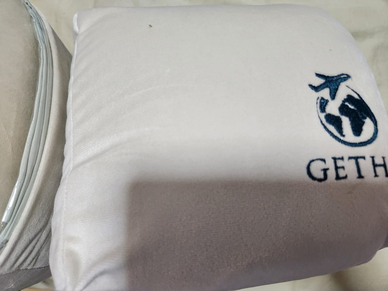 Customer photo review of Getha First Class Travel Latex Pillow