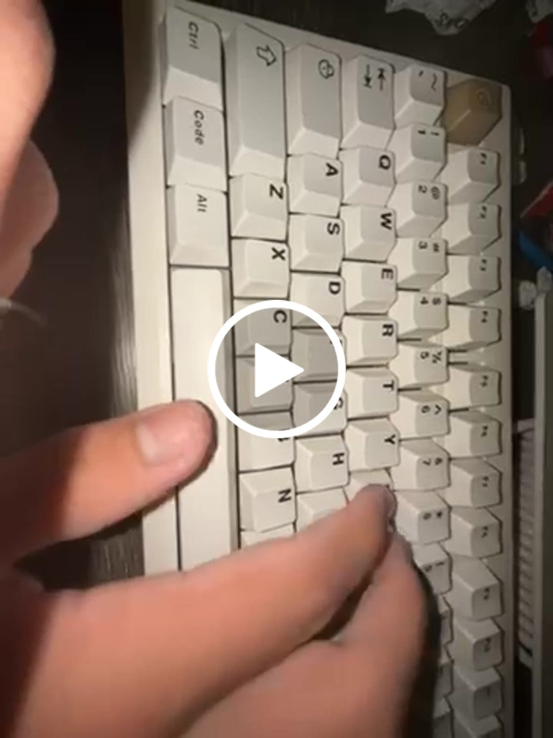 Customer video review of KEYGEEK Y2 LINEAR SWITCH FACTORY LUBED (10PCS)