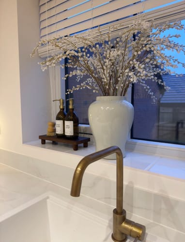 Customer photo review of 500ml Amber Glass Bottle with Metal Pump White Label