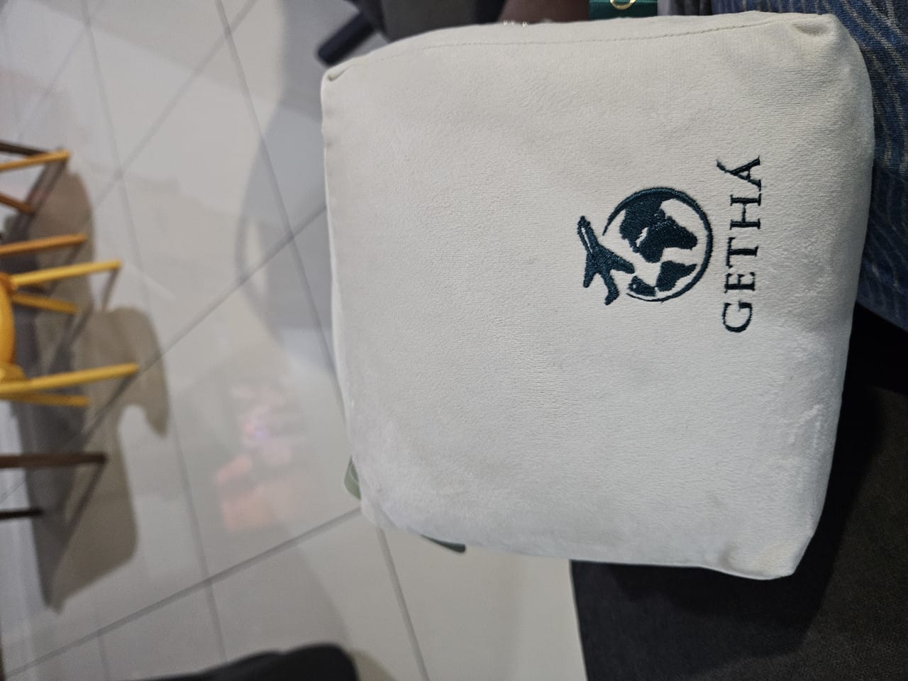 Customer photo review of Getha First Class Travel Latex Pillow