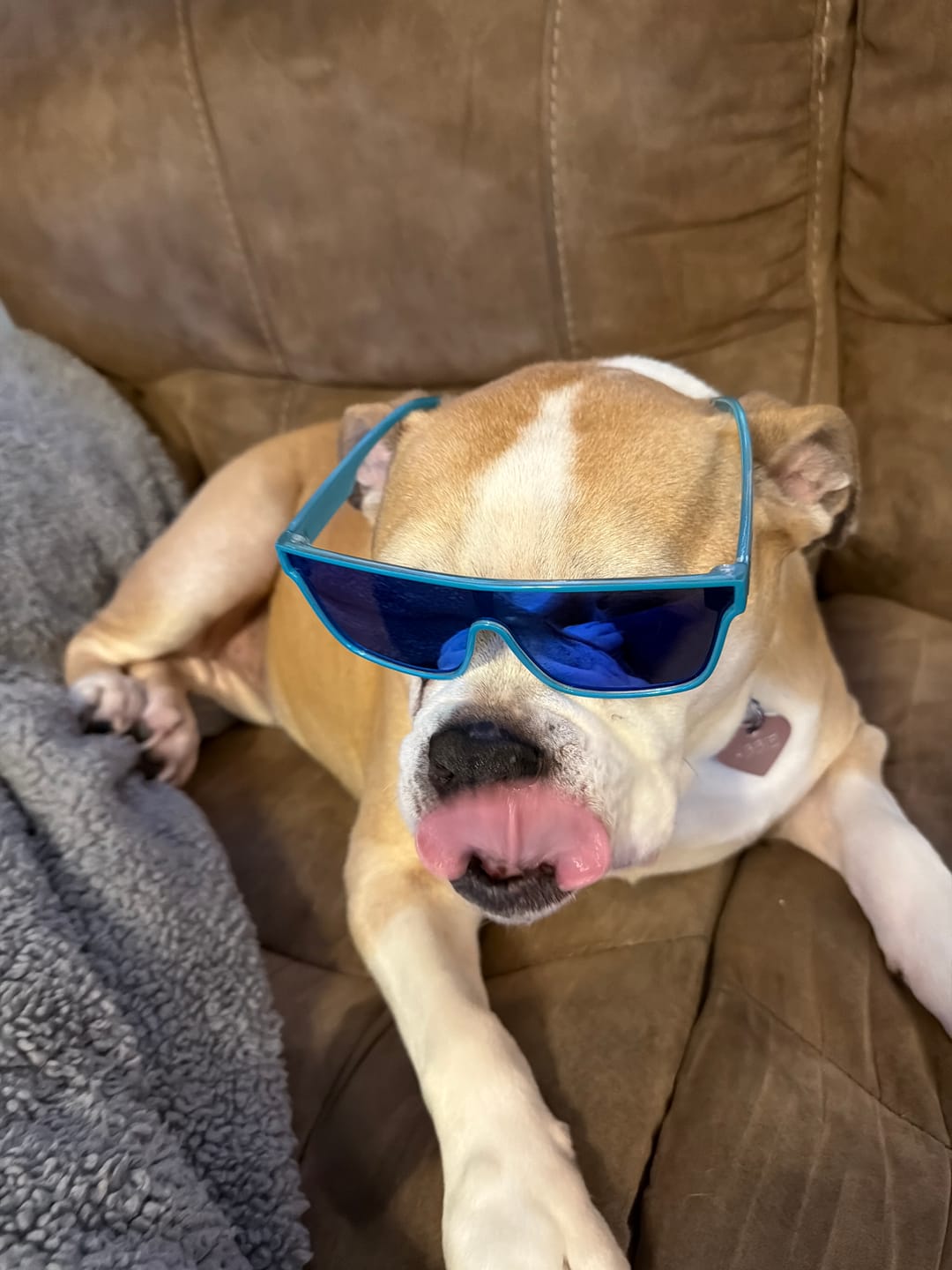 Customer photo review of 80Eighty® Polarized Bay Sunglasses