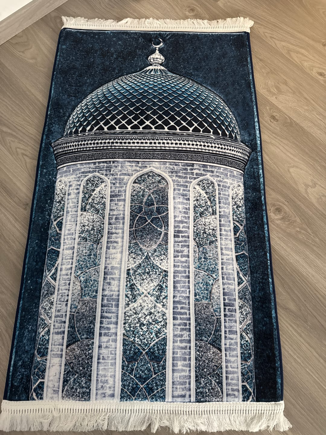 Customer photo review of Crystal Dome  Padded Prayer Mat