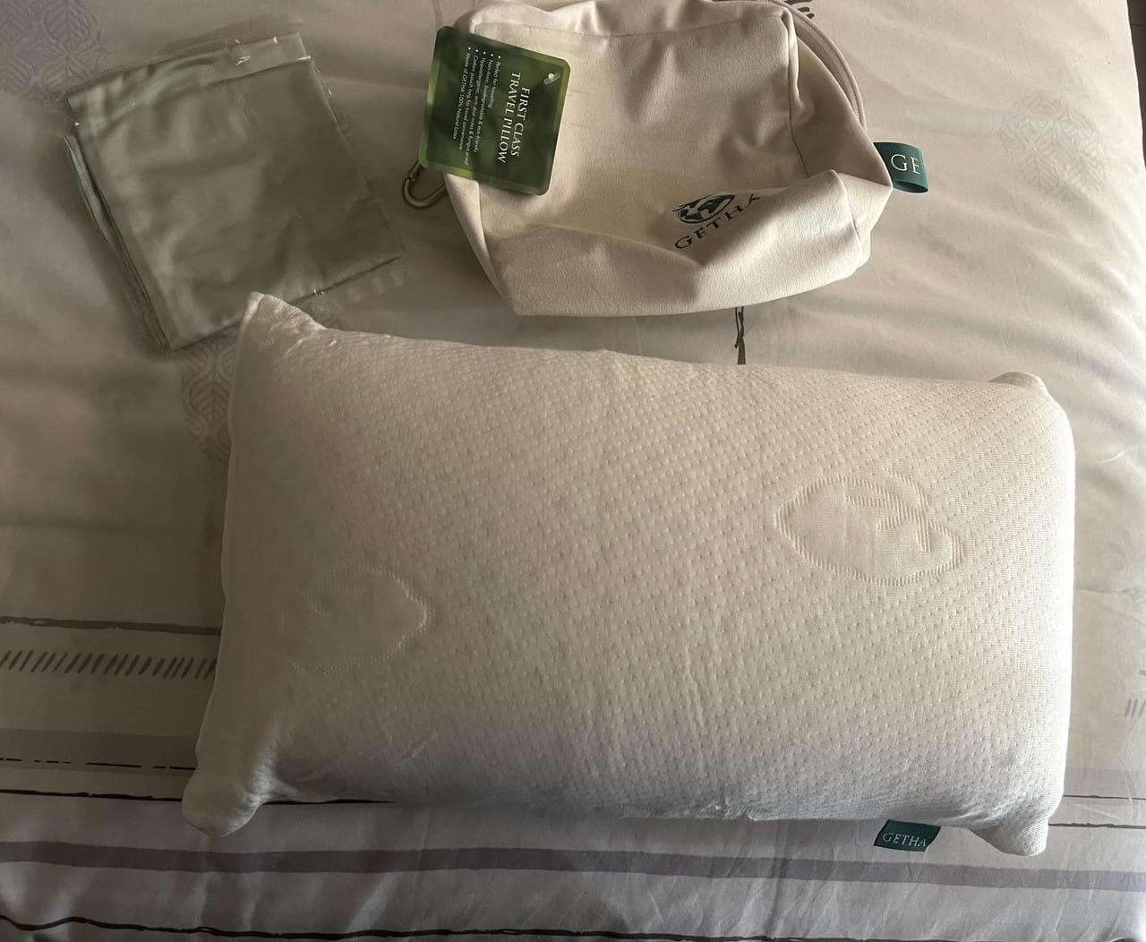 Customer photo review of Getha First Class Travel Latex Pillow
