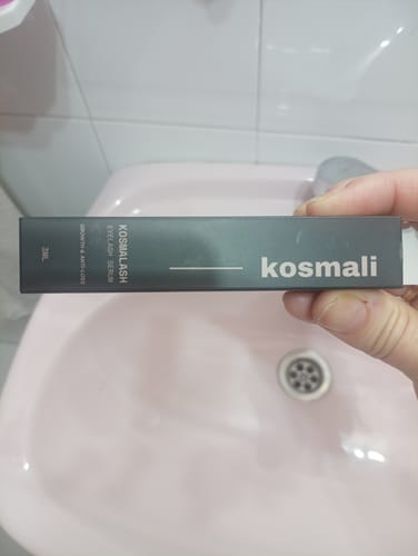 Customer photo review of KosmaLash® | Sérum Crecimiento & Anticaída