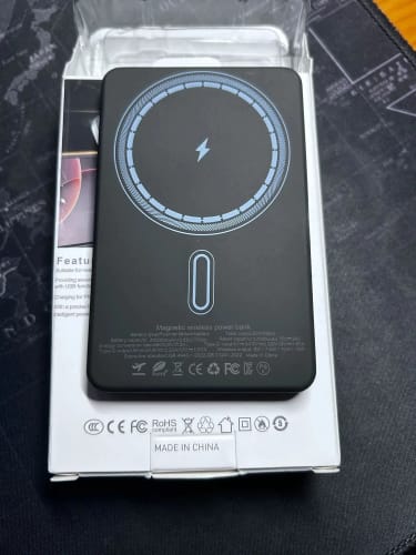 Customer photo review of ViVO Ultra-thin for MagSafe 500000mAh Mobile Power Bank Portable 3c Certified Magnetic Wireless Fast Charging Electronic Display