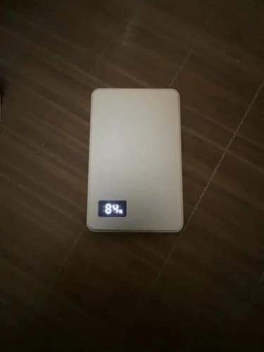 Customer photo review of ViVO Ultra-thin for MagSafe 500000mAh Mobile Power Bank Portable 3c Certified Magnetic Wireless Fast Charging Electronic Display
