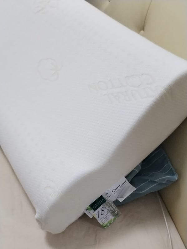 Customer photo review of Getha Contour Latex Pillow (Cotton Fabric / Tencel Fabric)