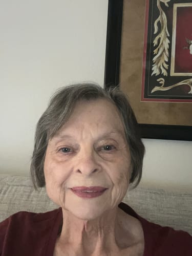 Customer photo review of Color Changing 4 in 1 Foundation