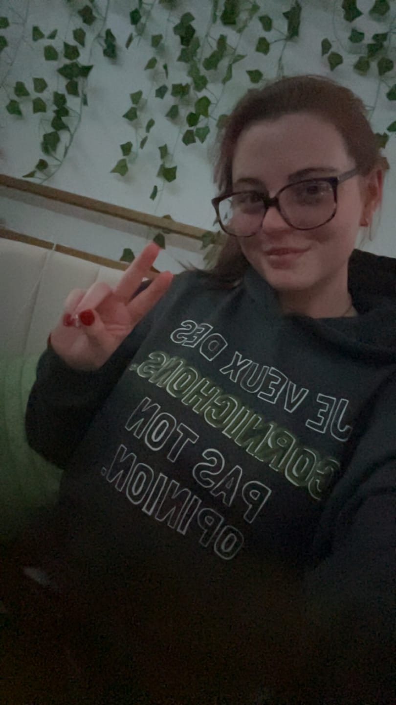 Customer photo review of HOODIE / DES CORNICHONS... PAS TON OPINION