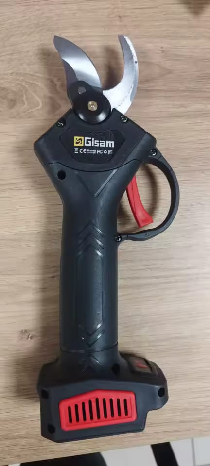 Customer photo review of Cordless Electric Pruning Shears – 1.2" Cutting Capacity (2 Batteries)