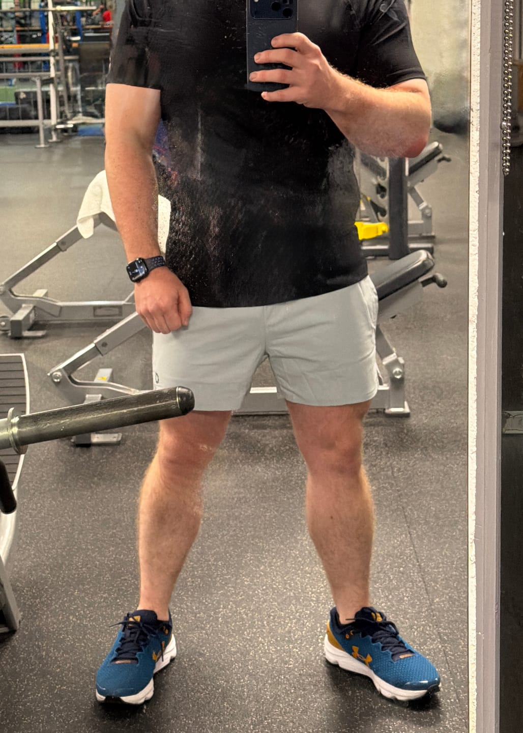 Customer photo review of Essential Shorts 5" Inseam