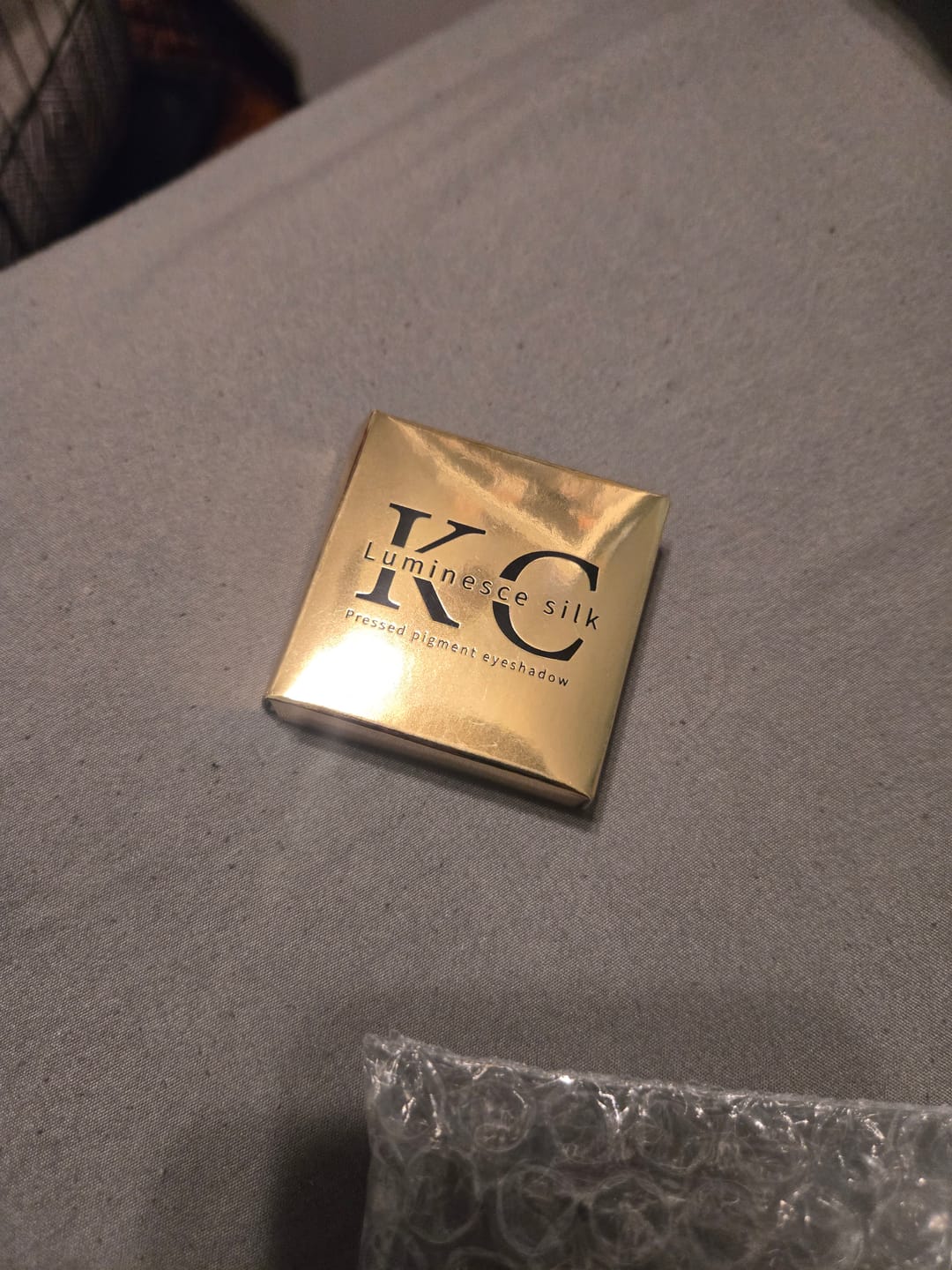 Customer photo review of Luminesce silk pressed pigment eyeshadow - Smoulder