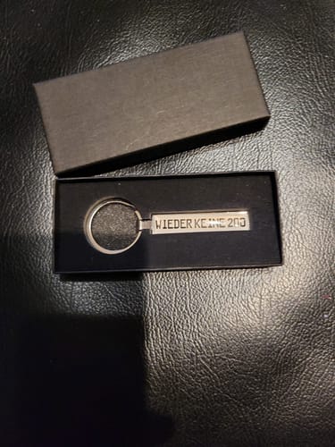 Customer photo review of Kennzeichen Schlüsselanhänger Mini Nummernschild Metall