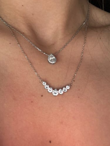 Customer photo review of Moissanite Necklace for Woman Wedding Fine Jewely with Certificates 925 Sterling Sliver Plated 18k White Gold Necklace