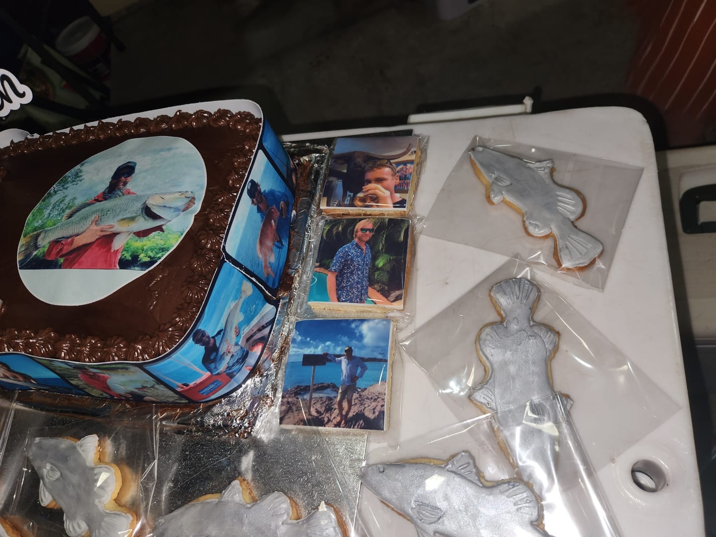 Customer photo review of 15 cm Round Custom Edible Icing Image