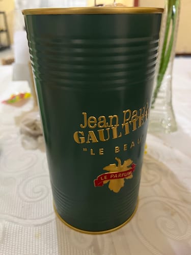 Reseña con foto de un cliente sobre Perfume Jean Paul Gaultier Le Beau Le Parfum EDP