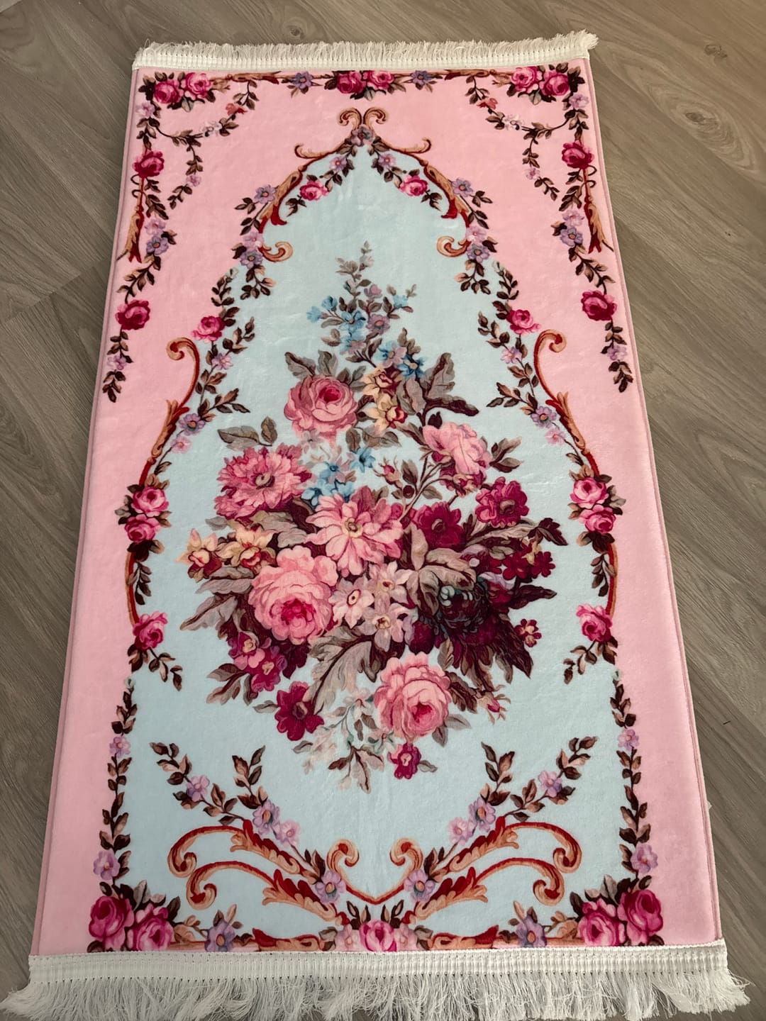 Customer photo review of Rosy Rehma Padded Prayer Mat