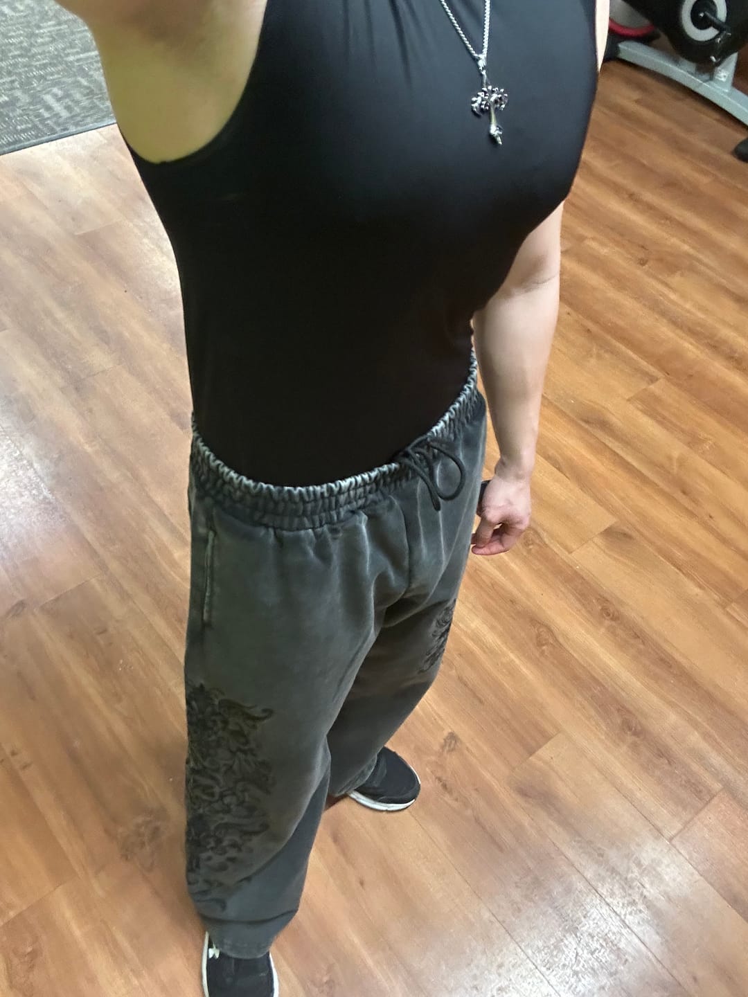 Customer photo review of 2061 - Threadmark Sweats