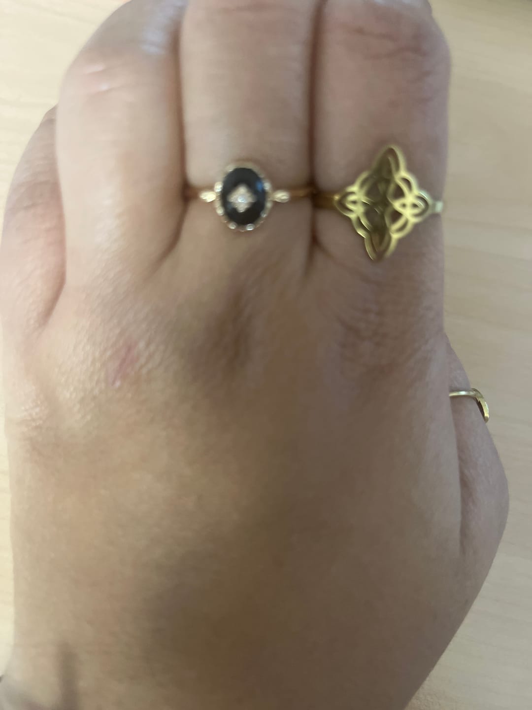Customer photo review of Bague Ajustable "Charme Nocturne" en Agate Noire