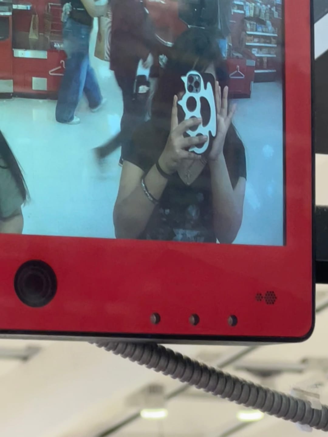Customer photo review of Knux Case