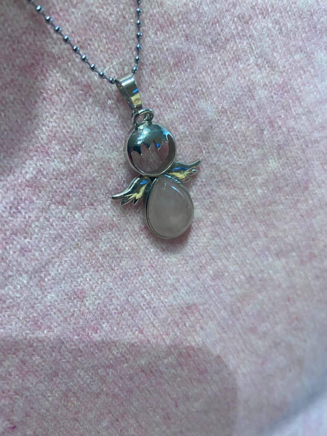 Customer photo review of Pendentif Petit Ange et sa Pierre Naturelle
