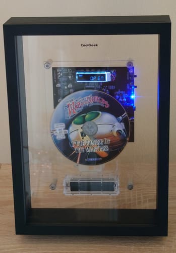 Customer photo review of M1 Music Frame CD Player
